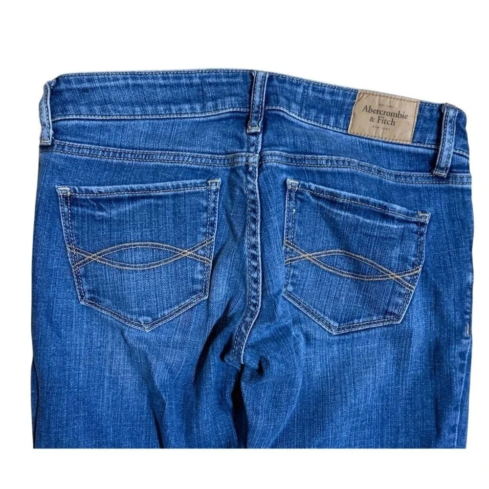 Abercrombie & Fitch Women's Straight Jeans Size 2 Blue Medium Wash 26x31 Y2K‎